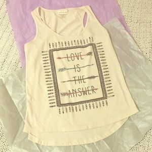 ⭐ IVORY LOVE TANK LIKE TOP
